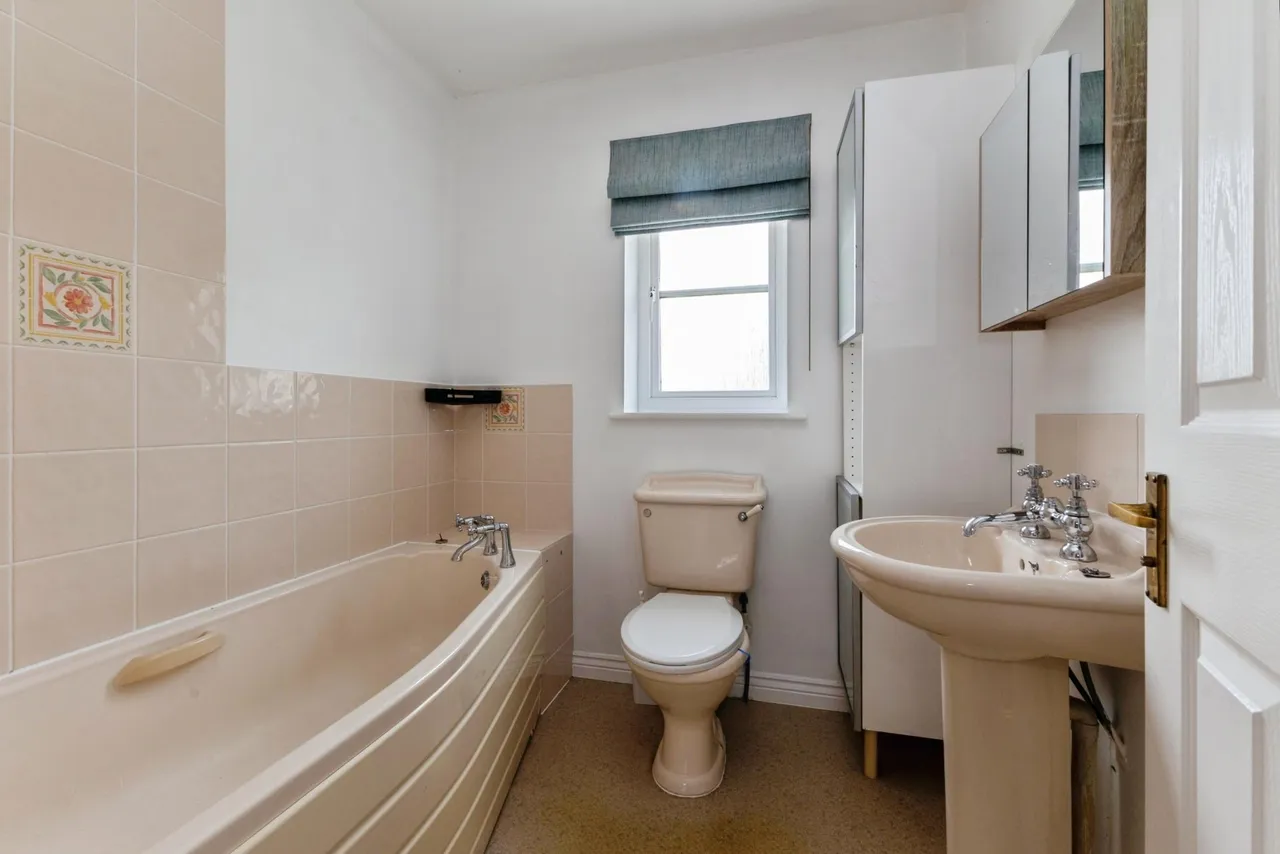 Myrtle Tree Crescent, Weston-super-mare, BS22, photo 15