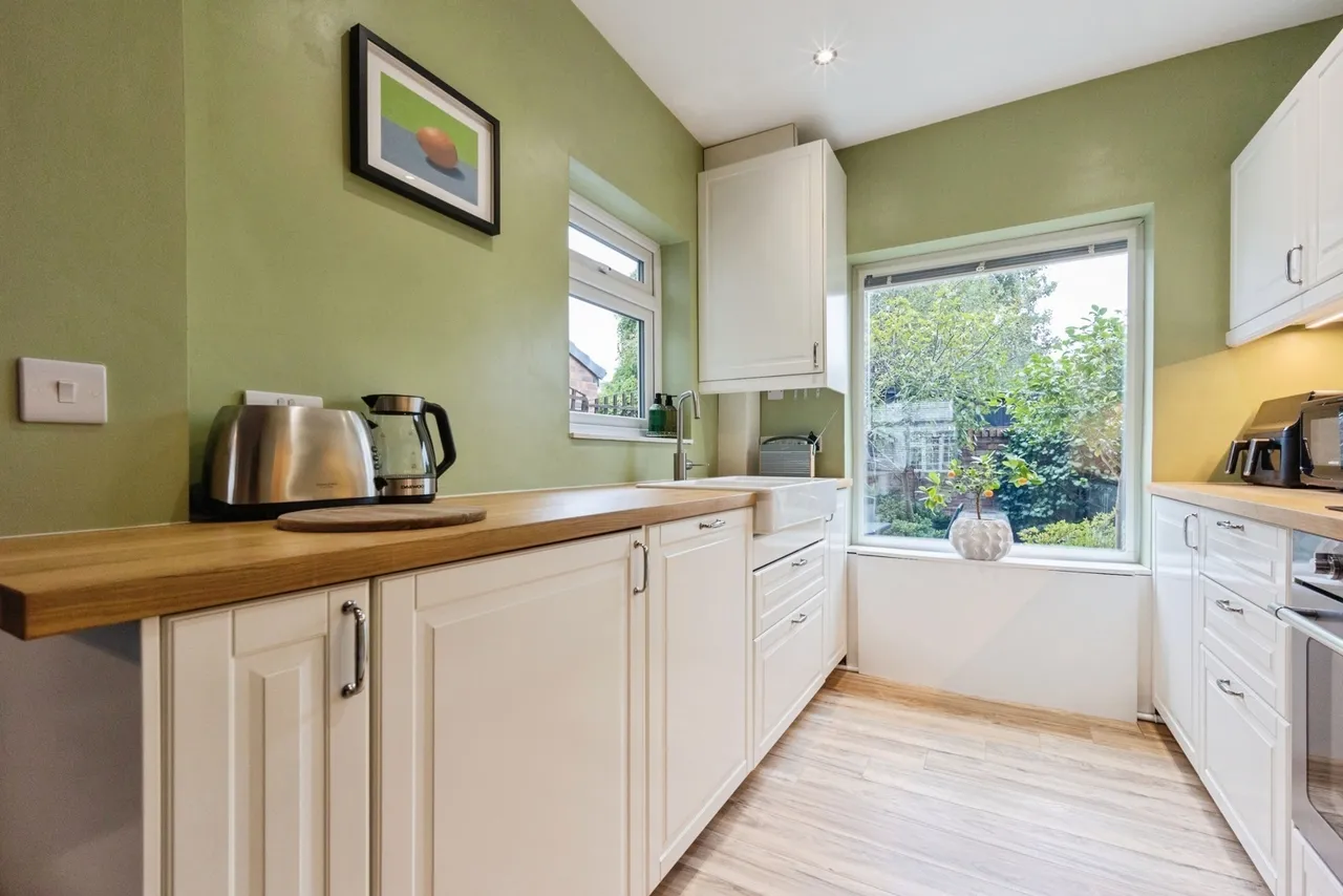 Knowsley Avenue, Urmston, M41, photo 8
