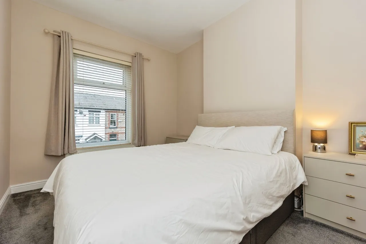 Knowsley Avenue, Urmston, M41, photo 10
