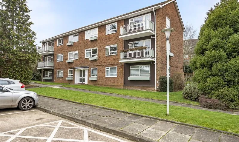 Rosebank, Epsom, KT18, photo 12