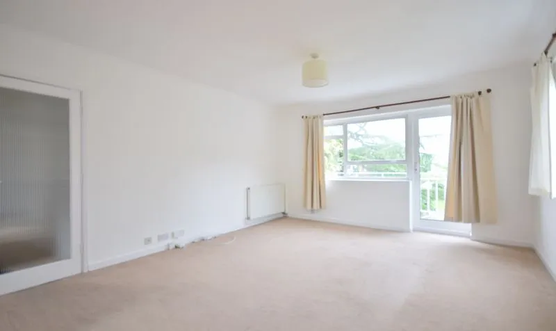 Rosebank, Epsom, KT18, photo 3