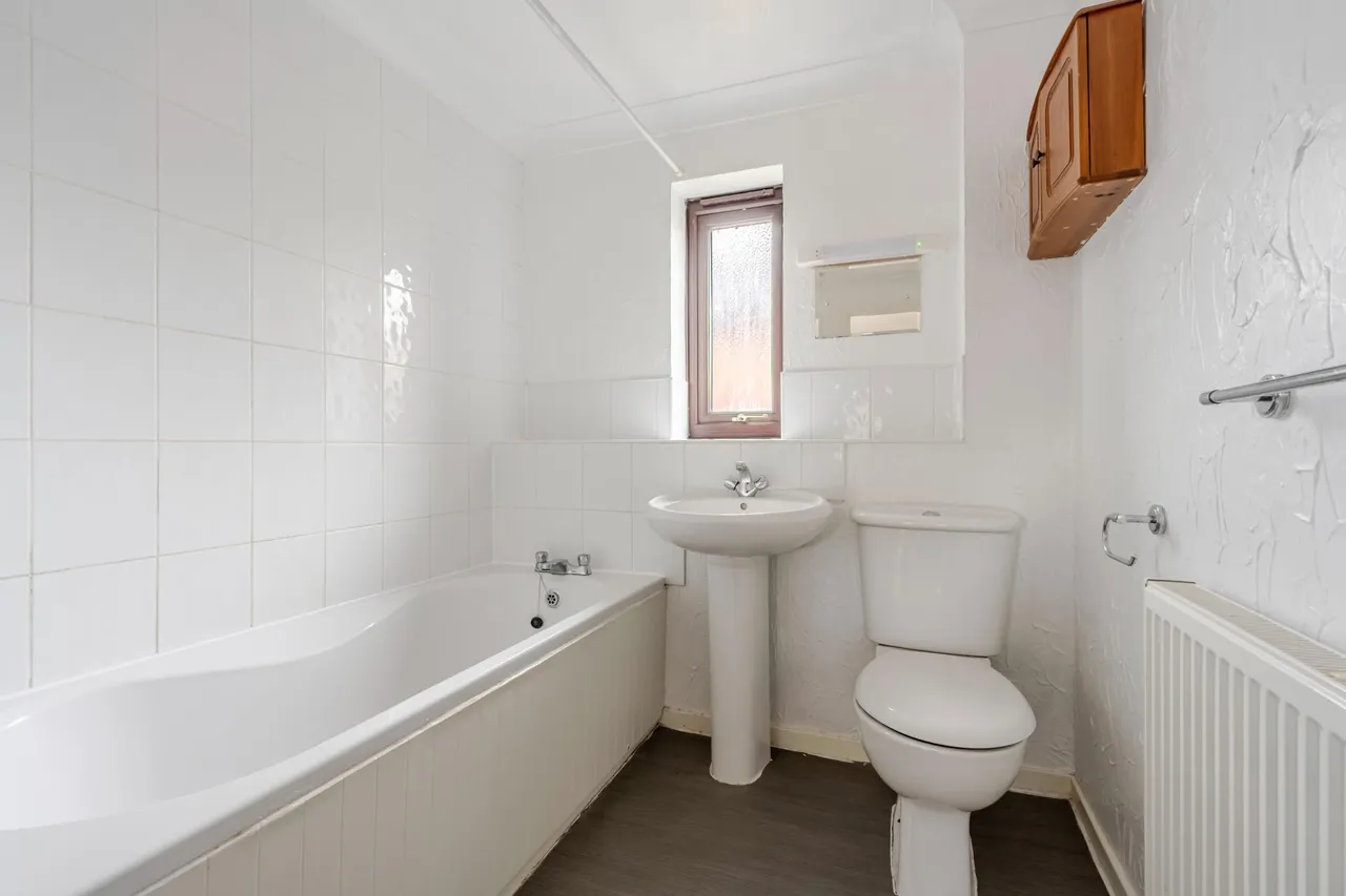 Chiltern Close, North Station, Colchester, CO1, photo 9