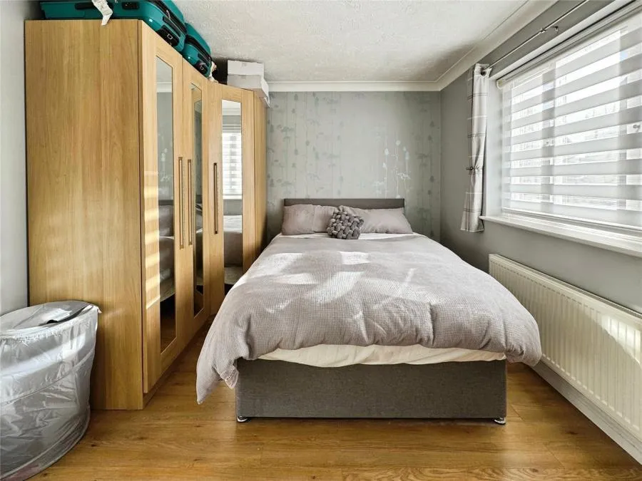 Totlands Drive, Clacton-on-Sea, CO15, photo 11