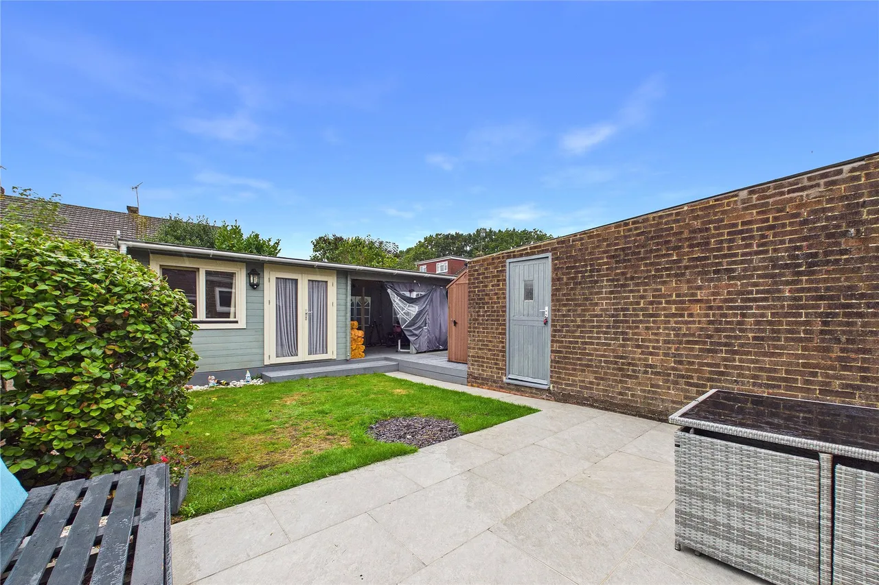 Lynwood Drive, Mytchett, GU16, photo 15