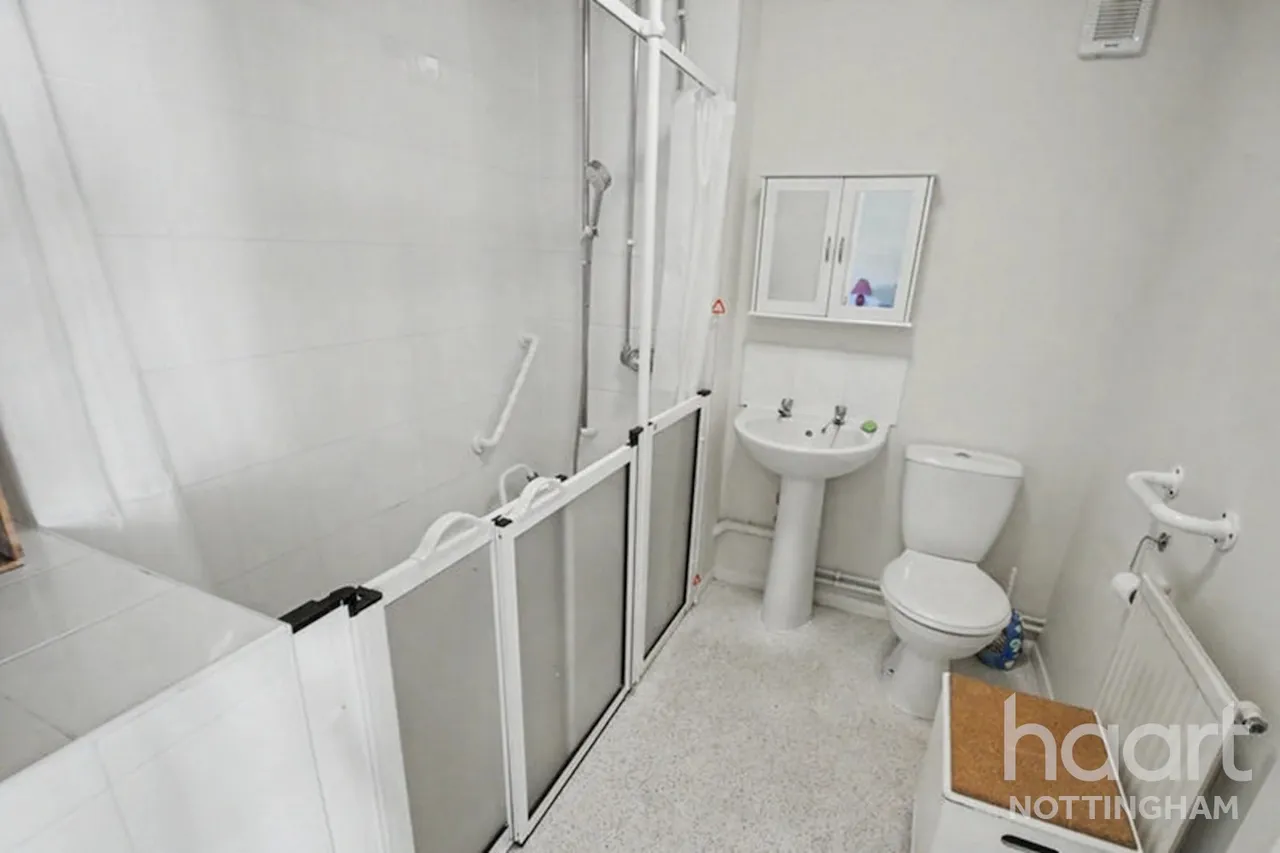Kingfishers Court, West Bridgford, NG2, photo 4