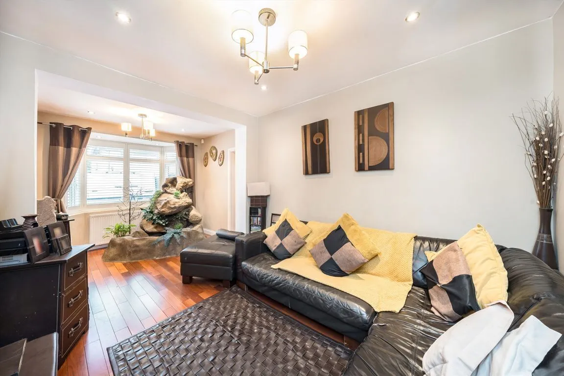 Cottimore Avenue, Walton-on-Thames, KT12, photo 4