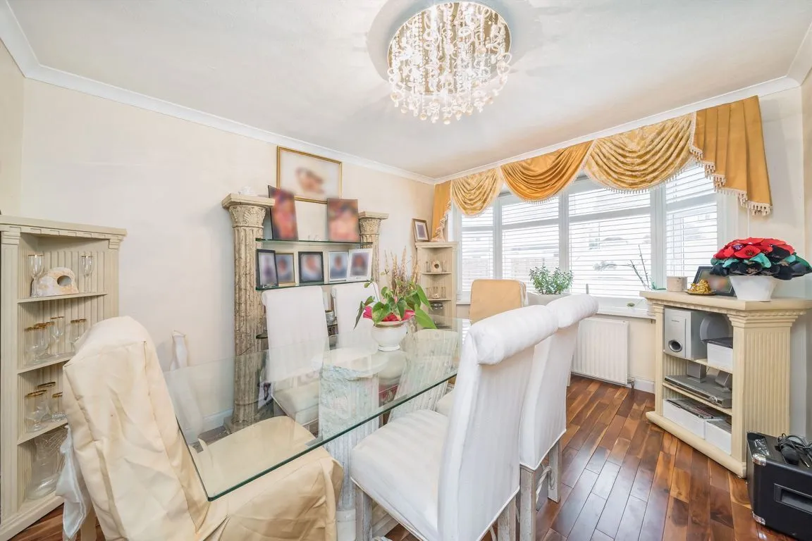 Cottimore Avenue, Walton-on-Thames, KT12, photo 5