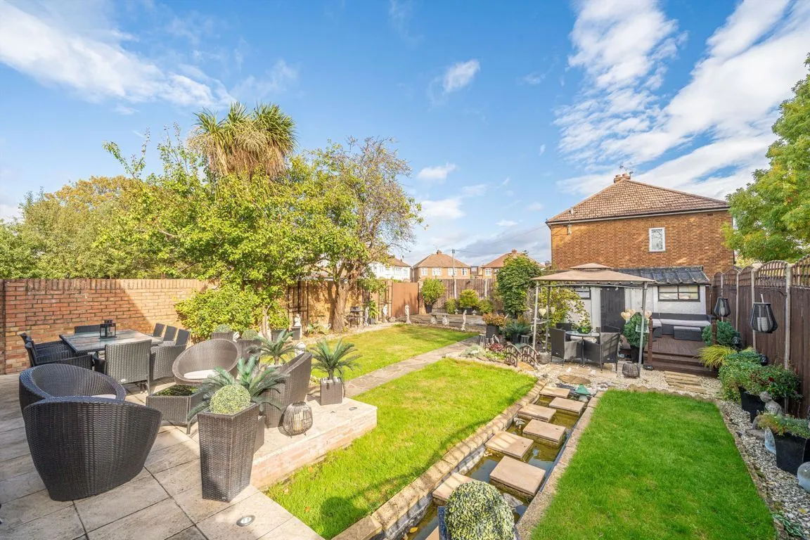 Cottimore Avenue, Walton-on-Thames, KT12, photo 9