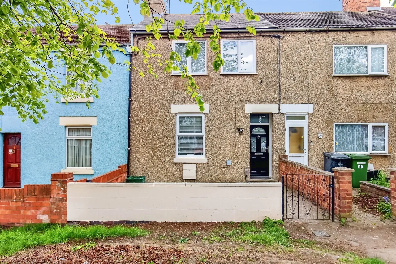 2 bed house for sale — Station Road, Irchester, Wellingborough