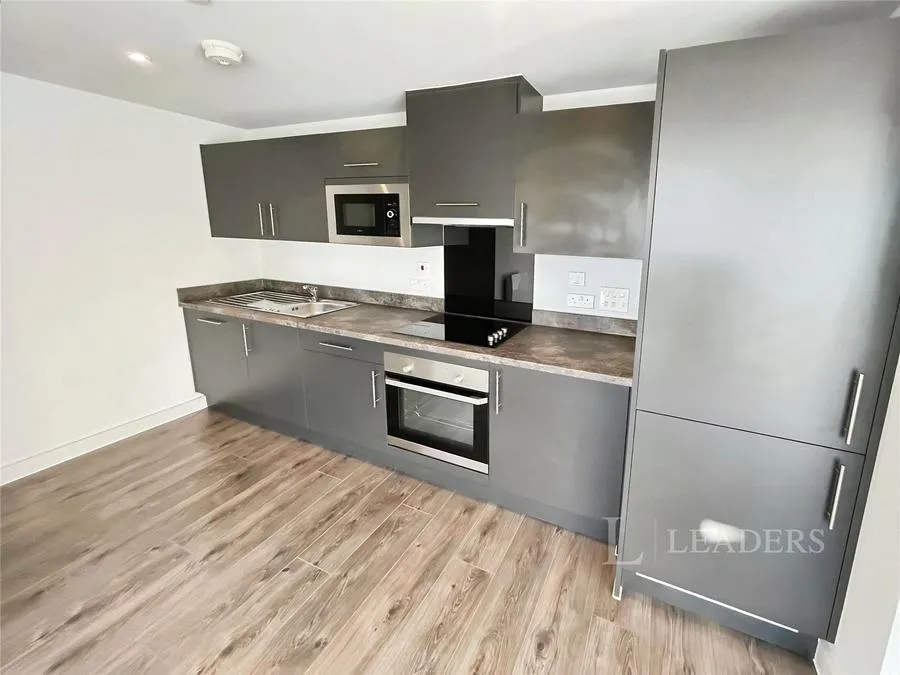 Castle Street, Luton, LU1, photo 3