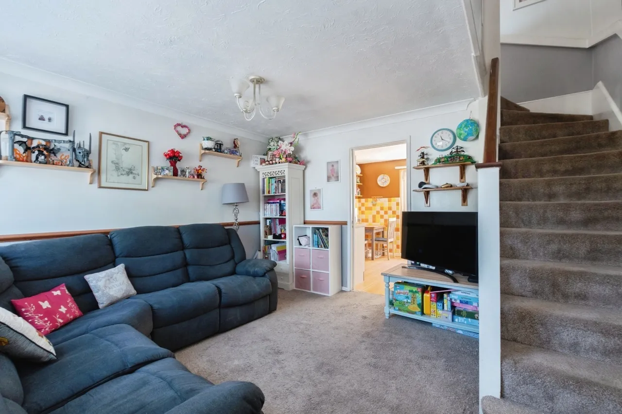 Godmanston Close, Poole, BH17, photo 4