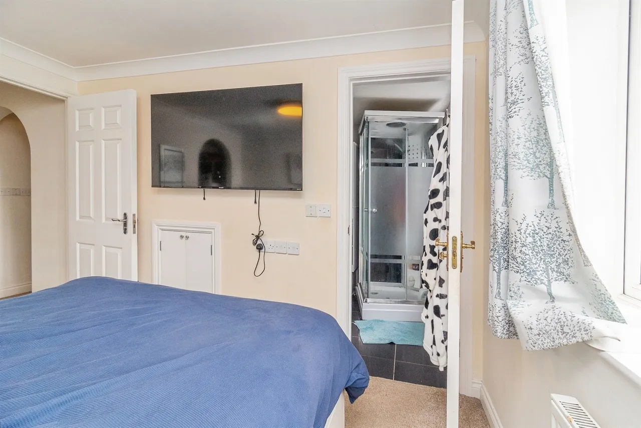 Newport Road, Woburn Sands, MK17, photo 13