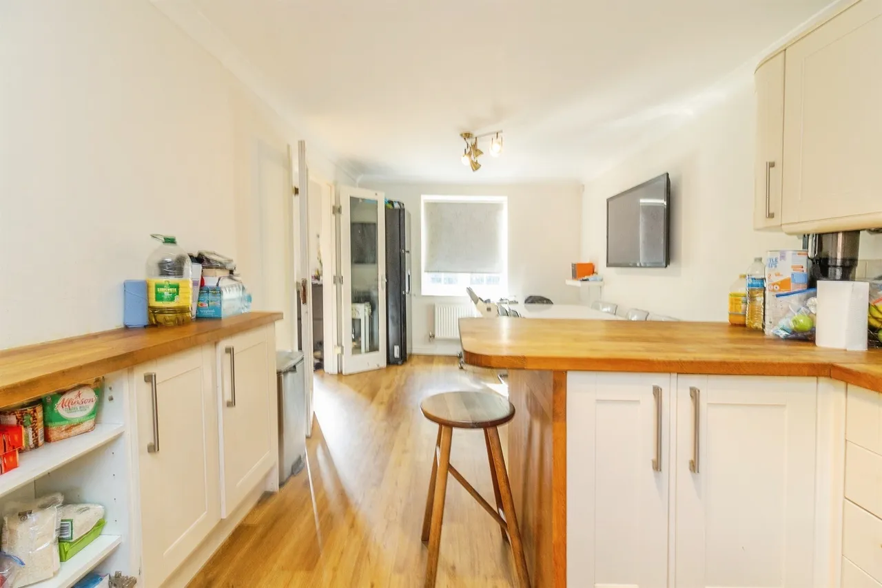 Newport Road, Woburn Sands, MK17, photo 8