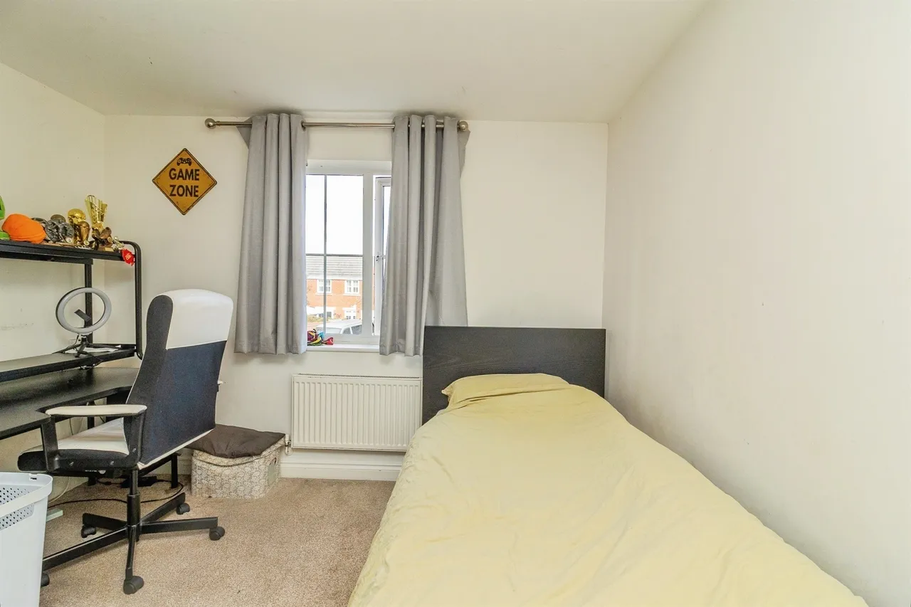 Newport Road, Woburn Sands, MK17, photo 11