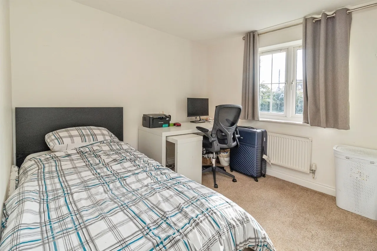 Newport Road, Woburn Sands, MK17, photo 10