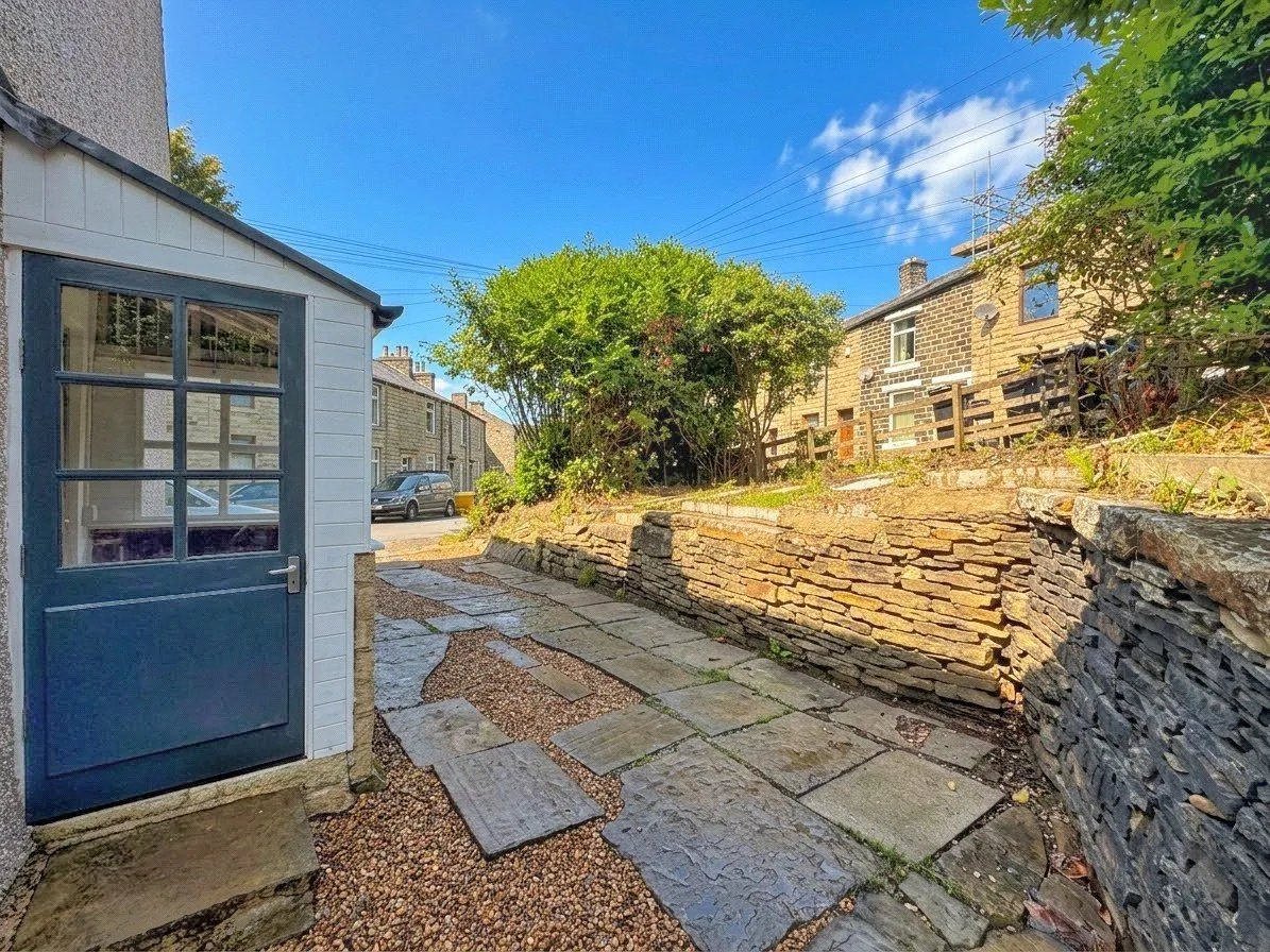 Lee Road, Stacksteads, OL13, photo 13