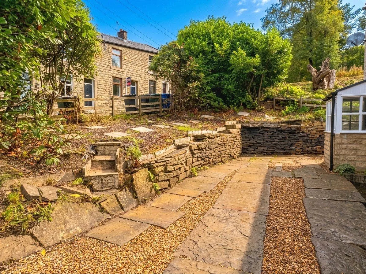 Lee Road, Stacksteads, OL13, photo 7