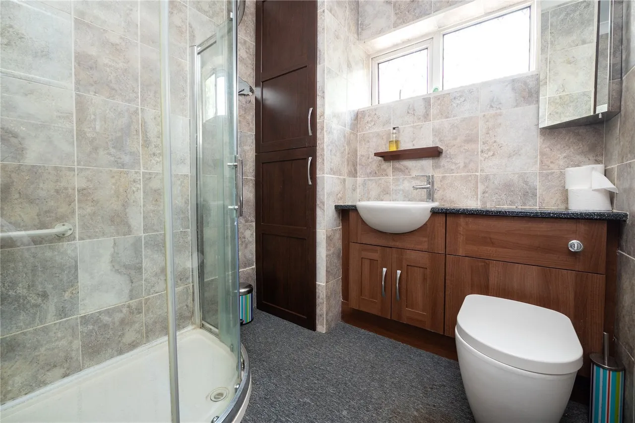 Lyndhurst Avenue, Twickenham, TW2, photo 8