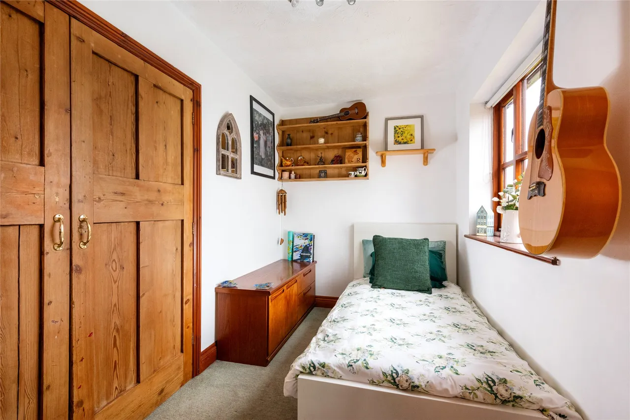 Church Street, Twyford, MK18, photo 7