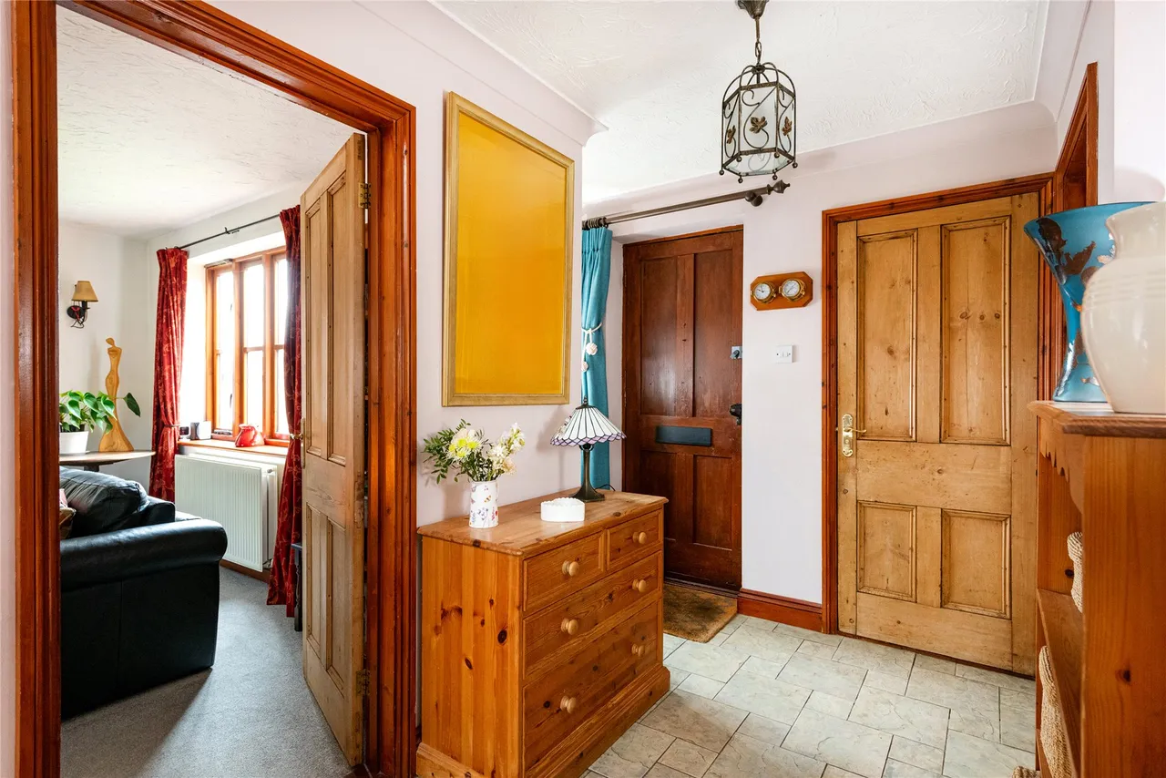 Church Street, Twyford, MK18, photo 5