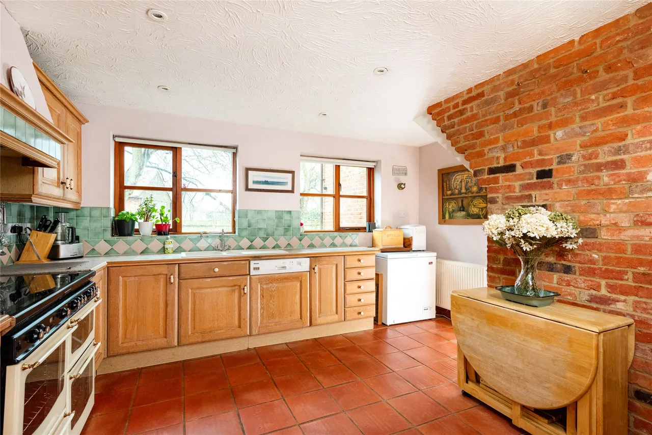 Church Street, Twyford, MK18, photo 9