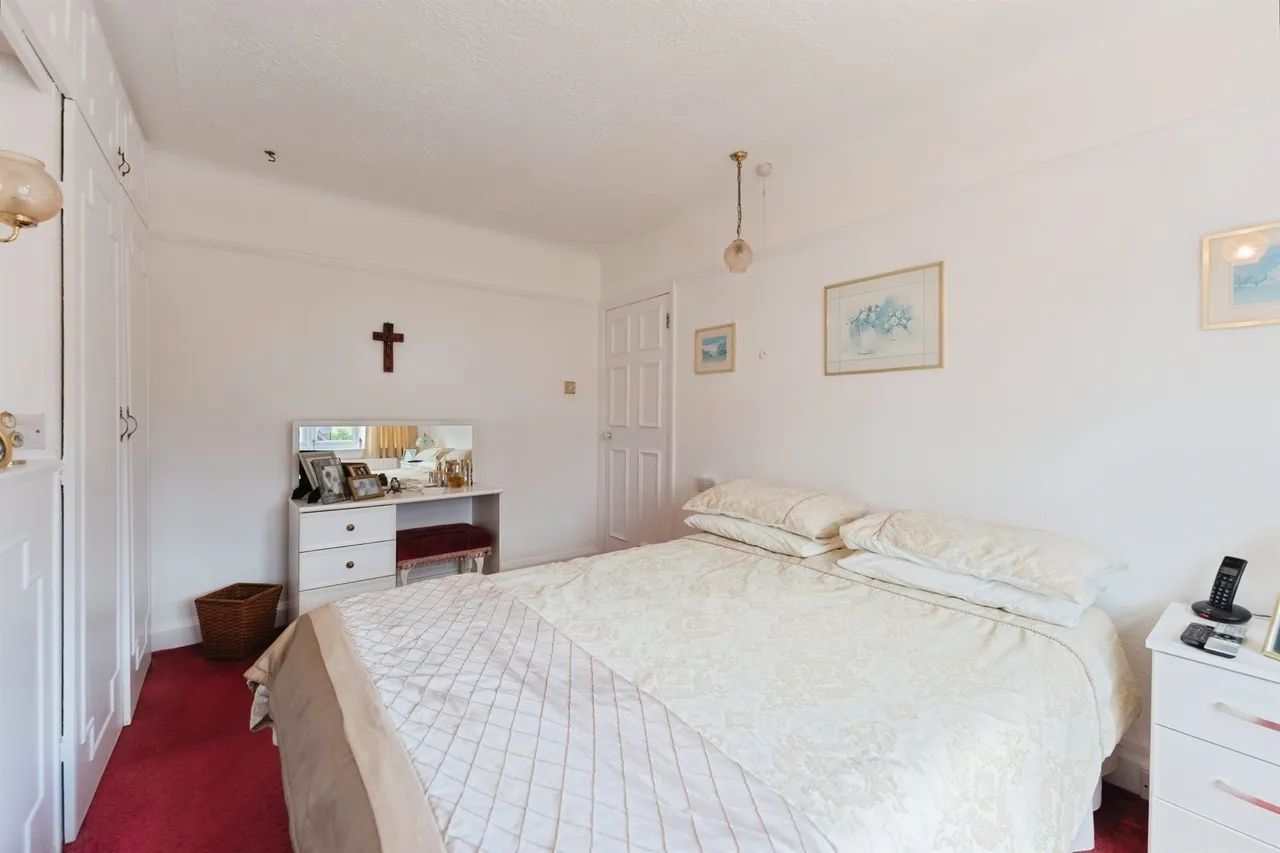Lilac Grove, Whitby, CH66, photo 16