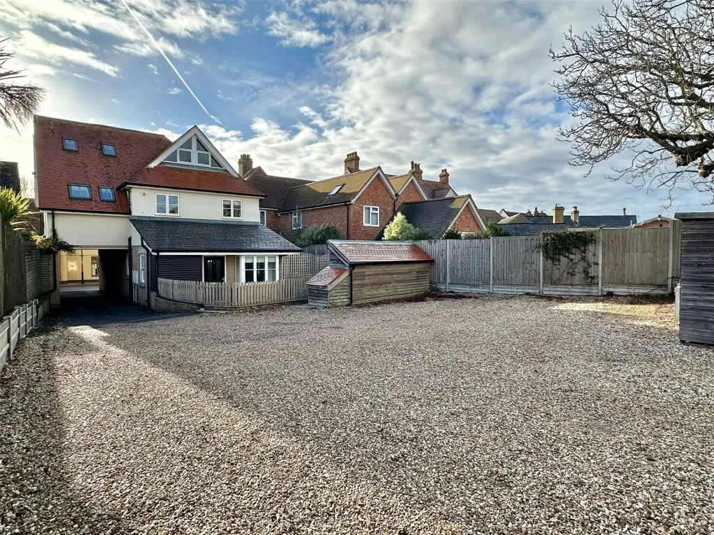 1 bed flat for sale, Milford on Sea, Lymington
