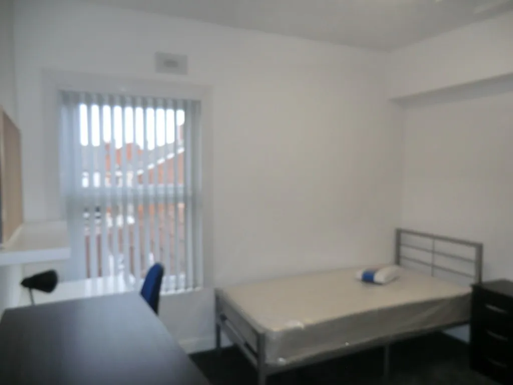 Walsgrave Road, Coventry, photo 6
