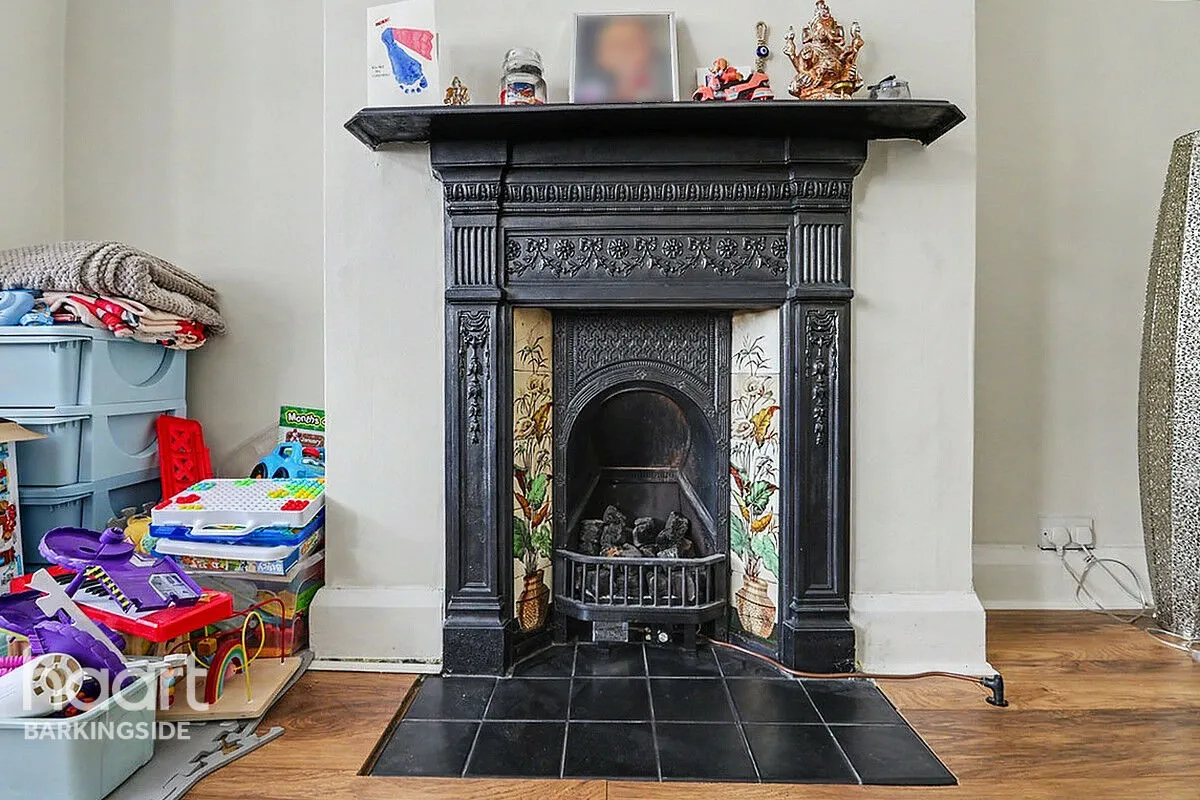Aldborough Road North, Newbury Park, IG2, photo 5