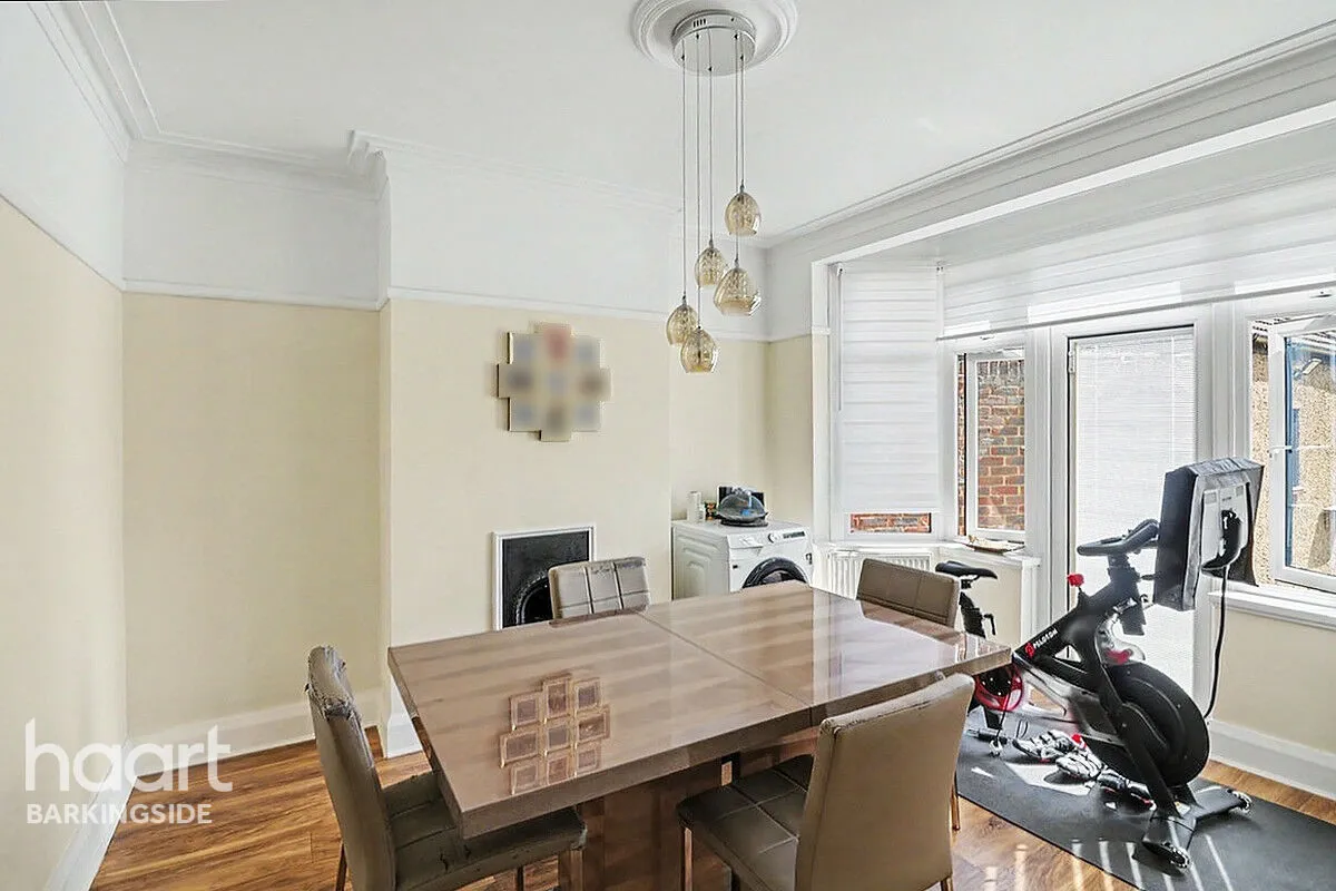 Aldborough Road North, Newbury Park, IG2, photo 6