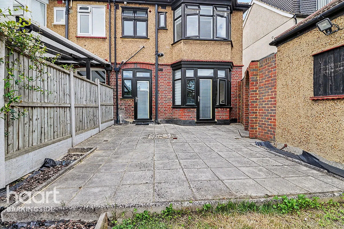 Aldborough Road North, Newbury Park, IG2, photo 13