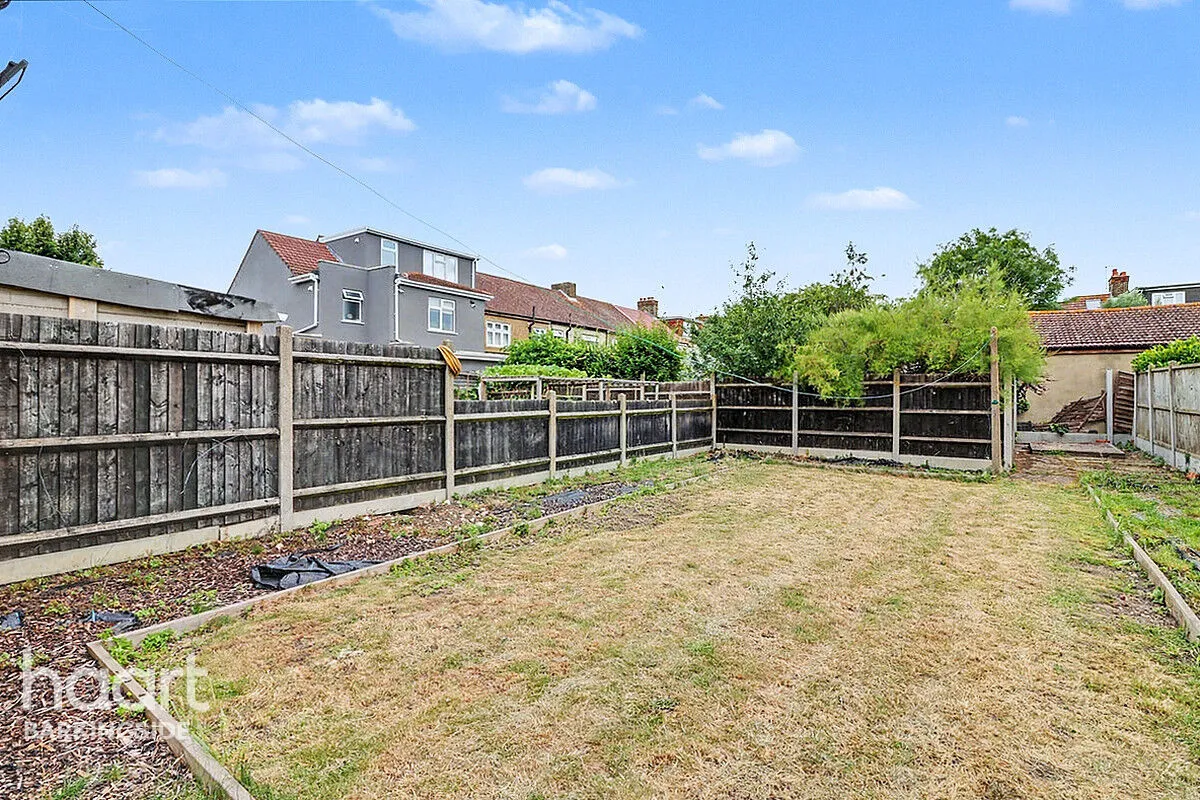 Aldborough Road North, Newbury Park, IG2, photo 14