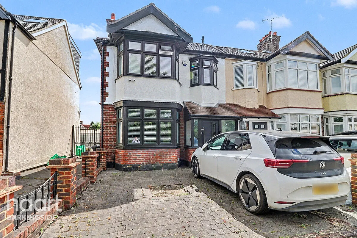 3 bed house for sale, Aldborough Road North, Newbury Park, IG2