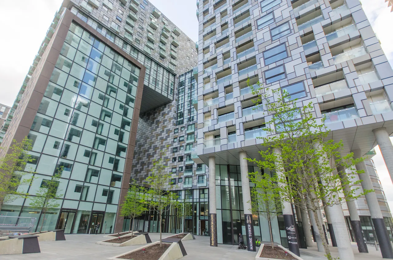 London, E14, photo 6