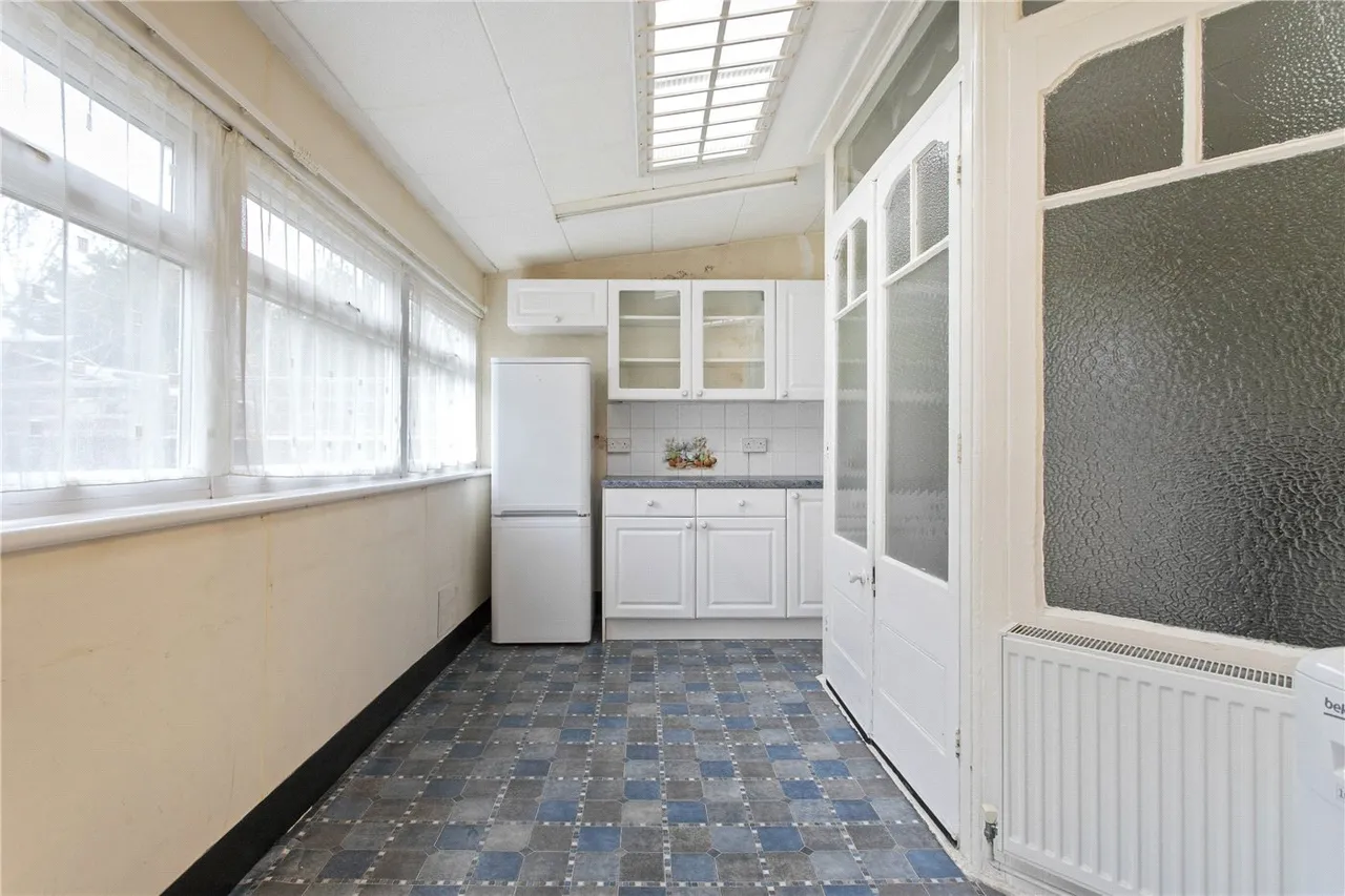 Riverway, London, N13, photo 7