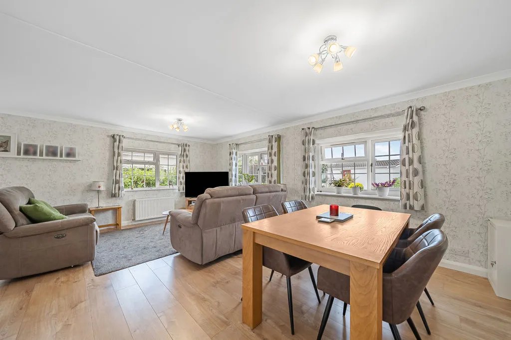 Avenue C Weybridge Park Estate, Addlestone KT15 2RB, photo 6