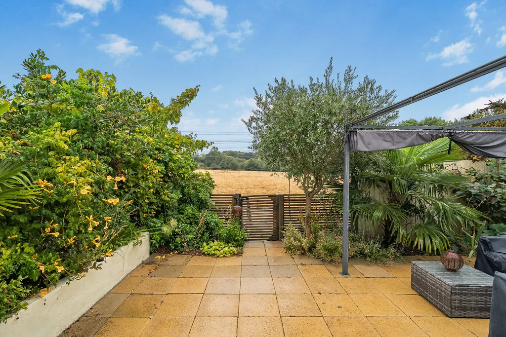 Avenue C Weybridge Park Estate, Addlestone KT15 2RB, photo 12