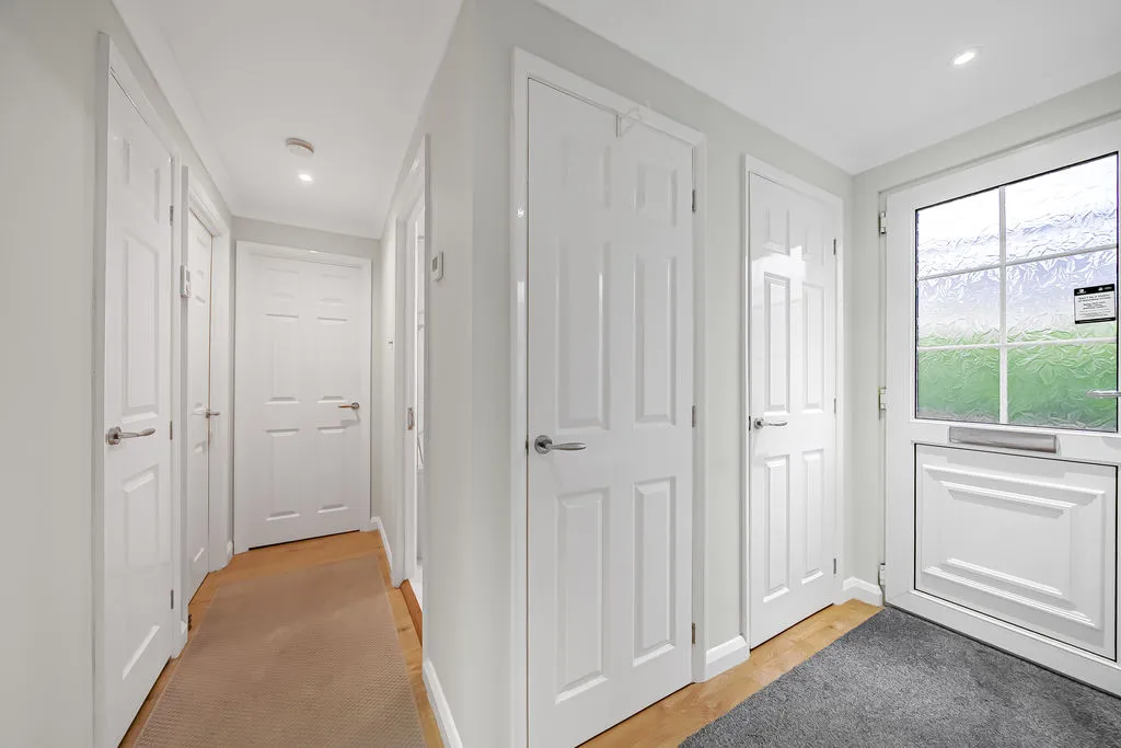 Avenue C Weybridge Park Estate, Addlestone KT15 2RB, photo 9