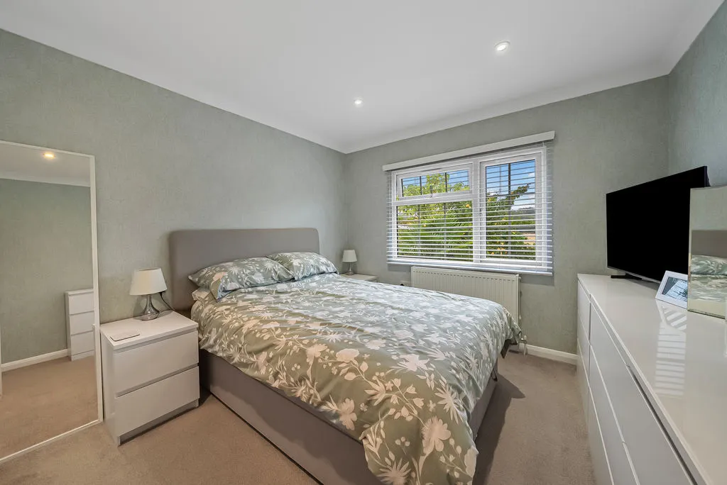 Avenue C Weybridge Park Estate, Addlestone KT15 2RB, photo 7