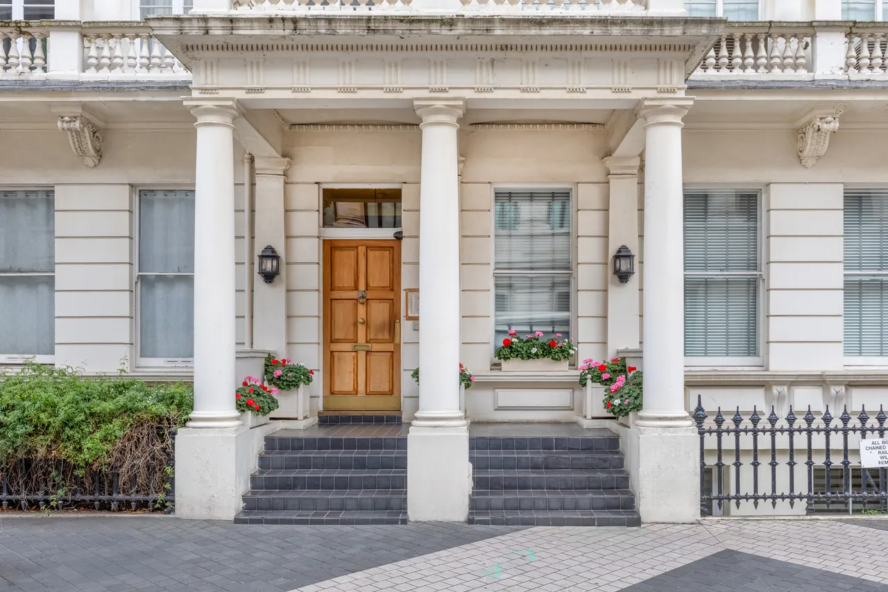 Princes Gate, Knightsbridge, London, photo 11