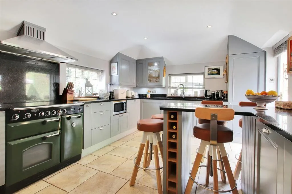 Tonbridge Road, Bough Beech, photo 6