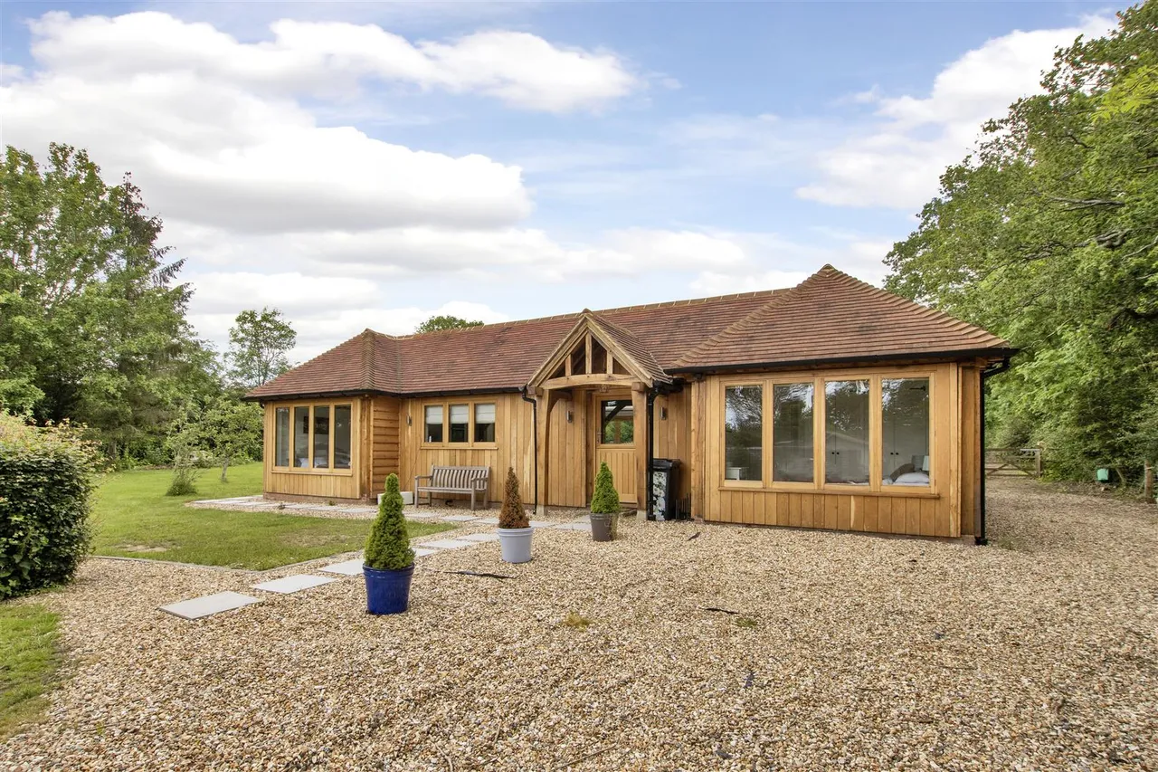 Tonbridge Road, Bough Beech, photo 2