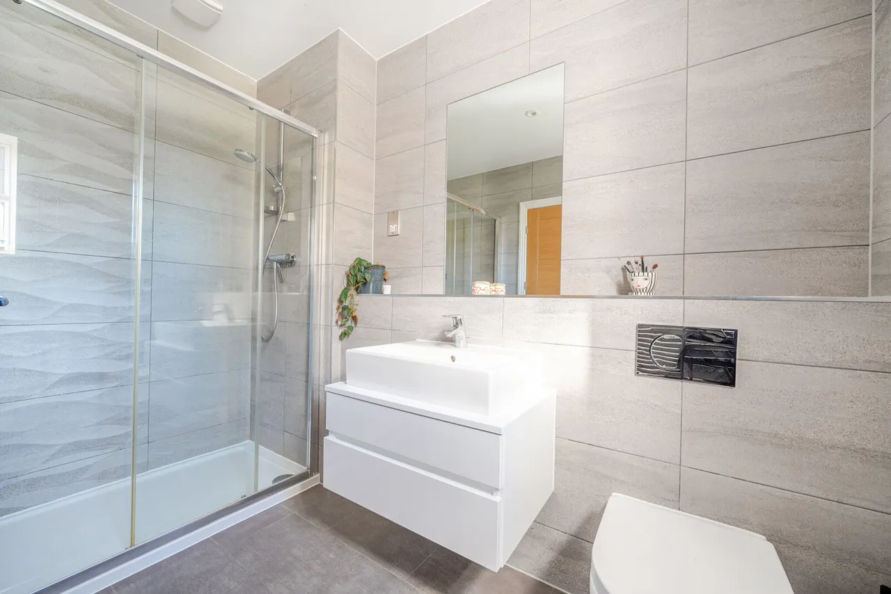 Oat Close, Rotherfield Greys, RG9, photo 21