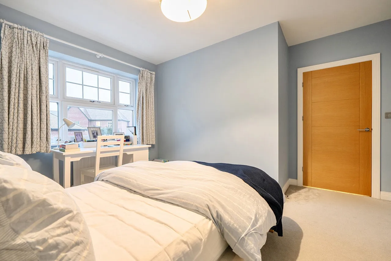 Oat Close, Rotherfield Greys, RG9, photo 25