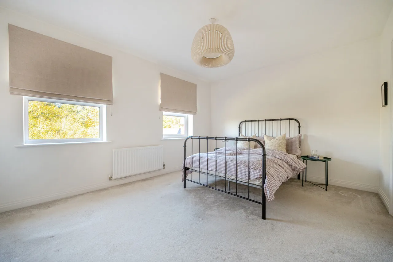 Oat Close, Rotherfield Greys, RG9, photo 17