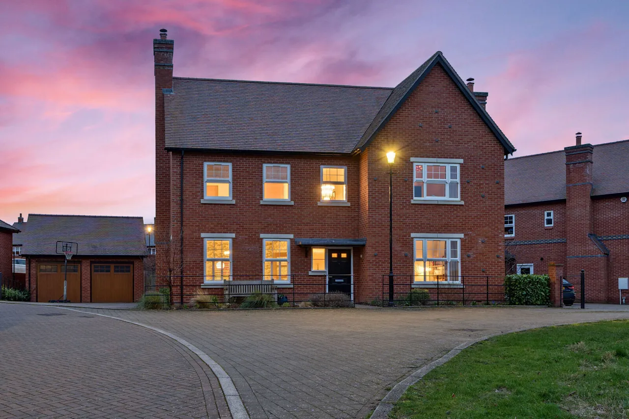 Oat Close, Rotherfield Greys, RG9, photo 38