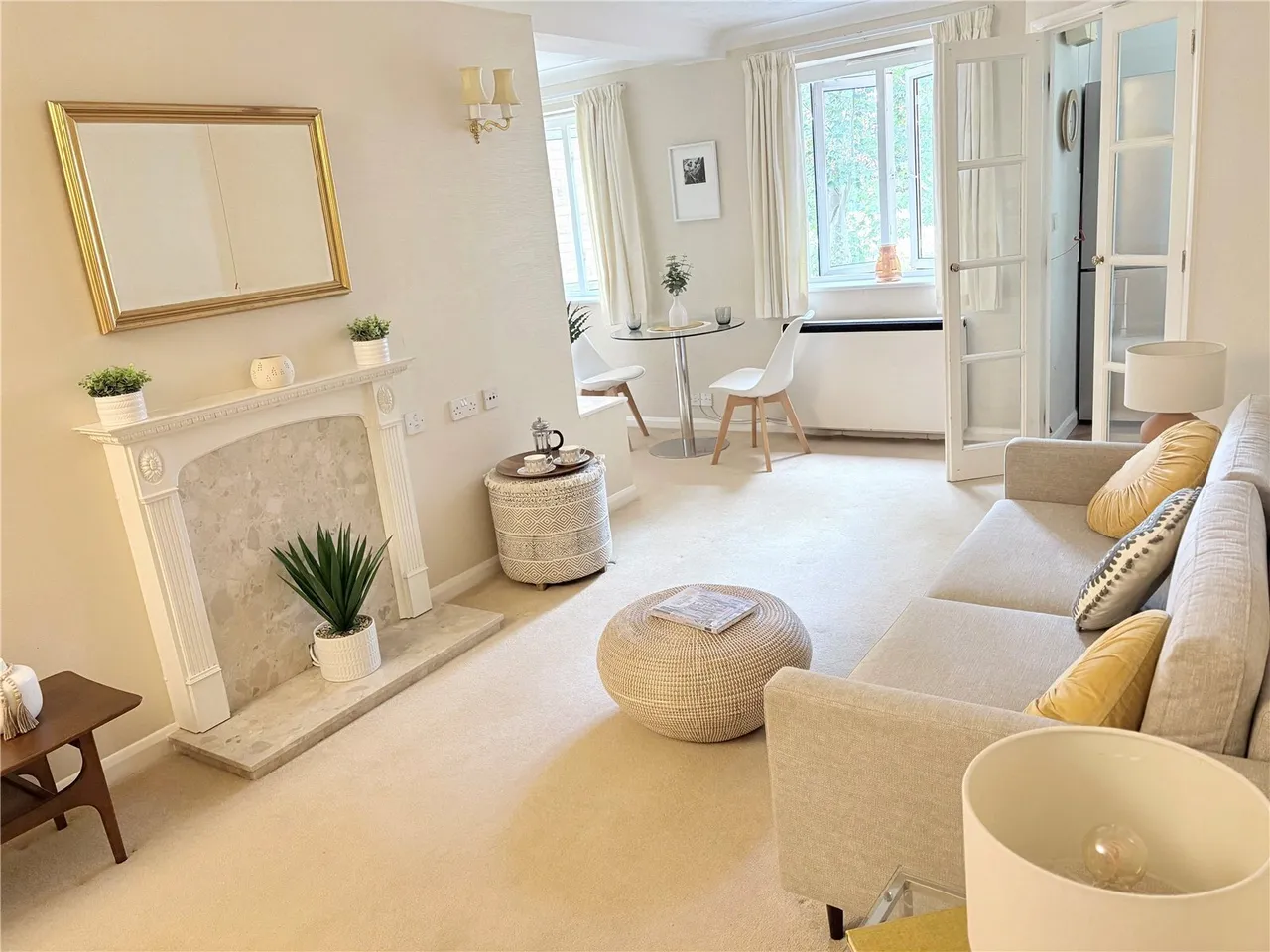 Manor Road North, Hinchley Wood, KT10, photo 15