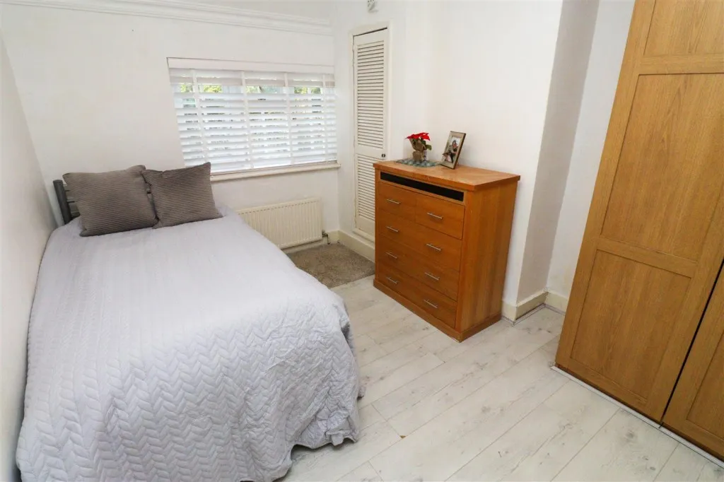 Crondall Lane, Crookham Village, photo 20