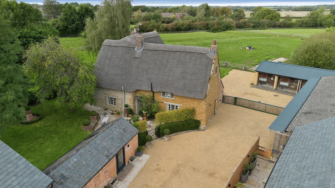 Yew Tree Farm , Yelvertoft, Northamptonshire, NN6 6LY, photo 5