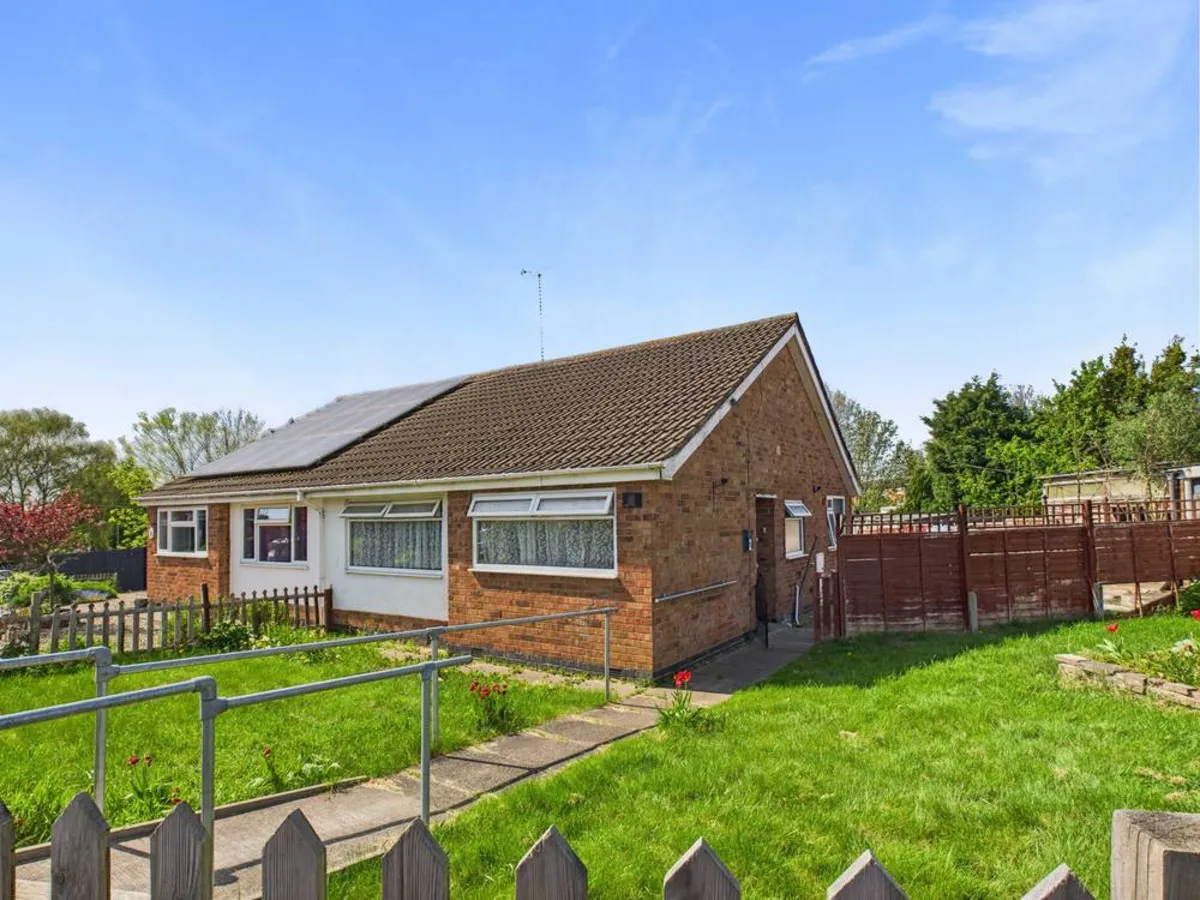 2 bed house for sale, Leicester, LE18